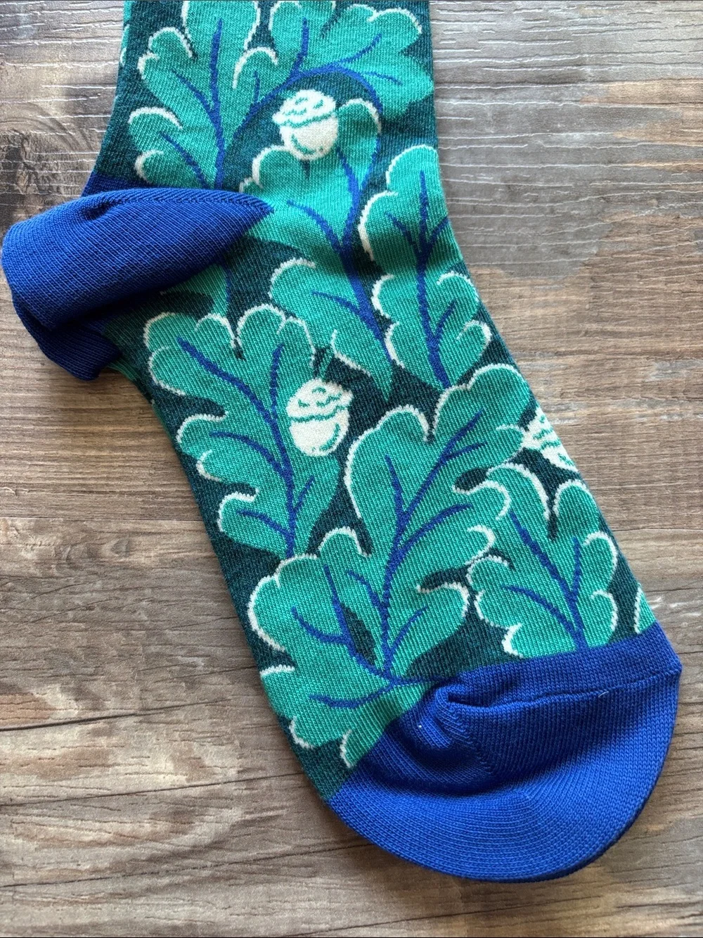 Blue Q Green and Teal Leaf Crew Socks with Blue Toe